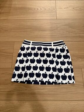 Per Se White Mini Skirt with Navy Apple Print